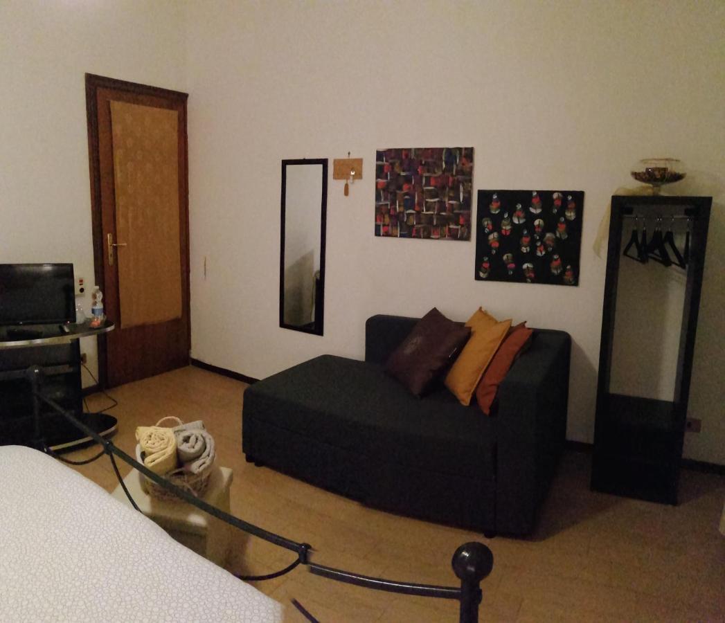 L'Approdo Del Re Apartment Касерта Екстериор снимка