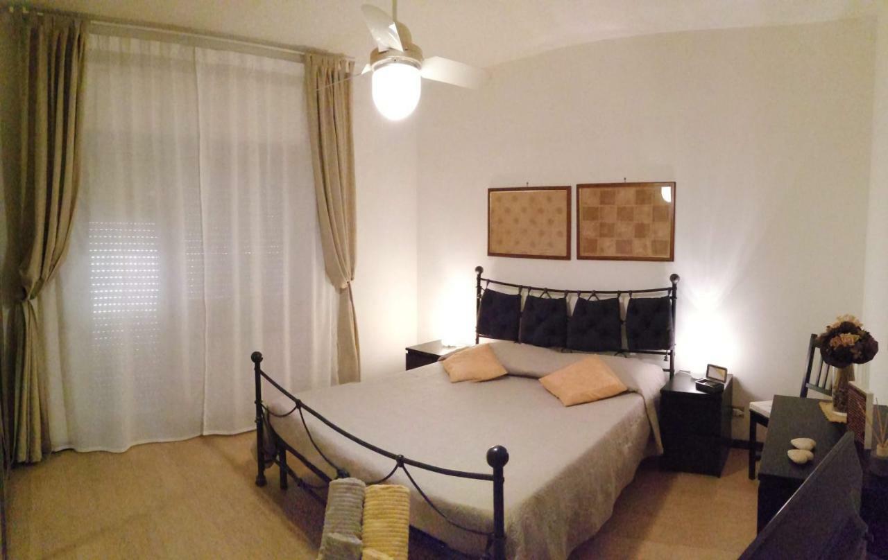 L'Approdo Del Re Apartment Касерта Екстериор снимка